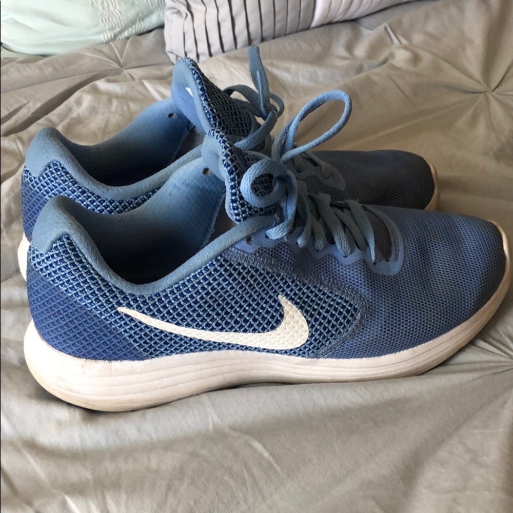 Nike Revolution 3 Women’s Size 8.5 Sneakers